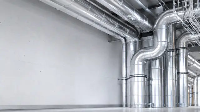 Technische Rohrleitungen mit Aluminium-Blechummantelung